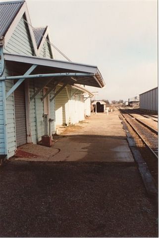 
Another view looking along the platform.
