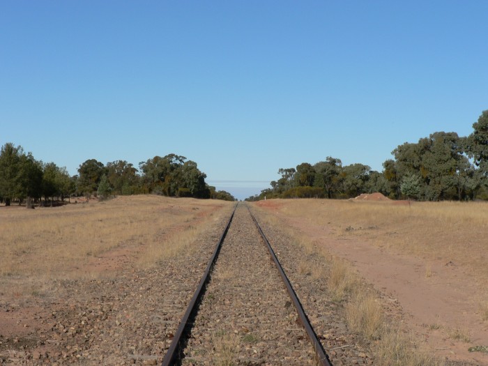 A closer view of the station location. The station was located on the right, with a goods siding and loading bank on the left.