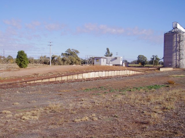 Closer view of the loading bank at Yanco.