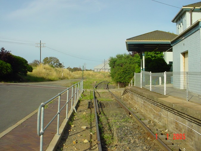 
The view looking towards the junction along the back of platform 2.
